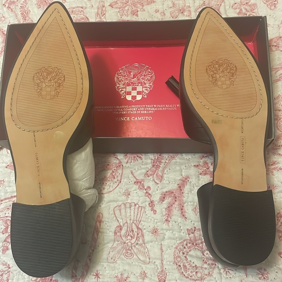 Vince Camuto Flats for women size 9 1/2 - Picture 4 of 8